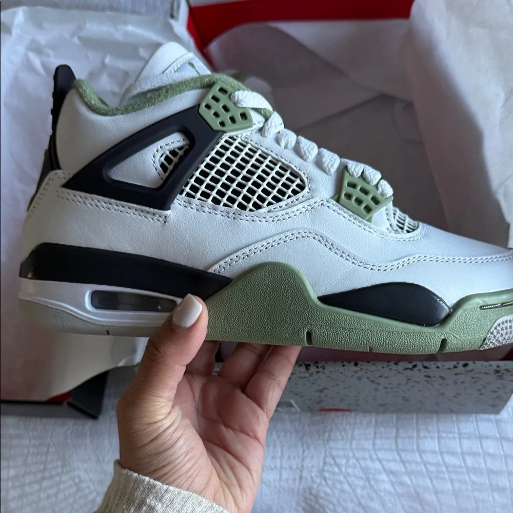 Nike Air Jordan 4 retro